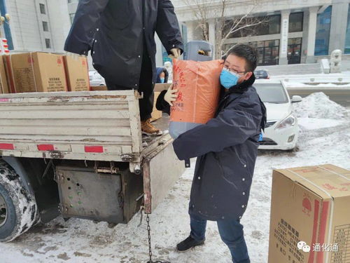 基層防疫工作者的一天 與時(shí)間賽跑的裝卸搬運(yùn)